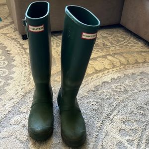 Womens size 6 rain boots